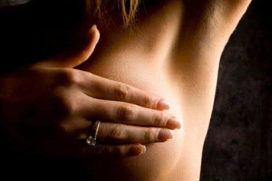 Un consorcio con m&aacute;s de 300 instituciones de seis continentes y que analiza datos de 275.000 mujeres, de las cuales 146.000 ten&iacute;an c&aacute;ncer de mama, ha identificado a 72 variantes gen&eacute;ticas asociadas a la enfermedad.