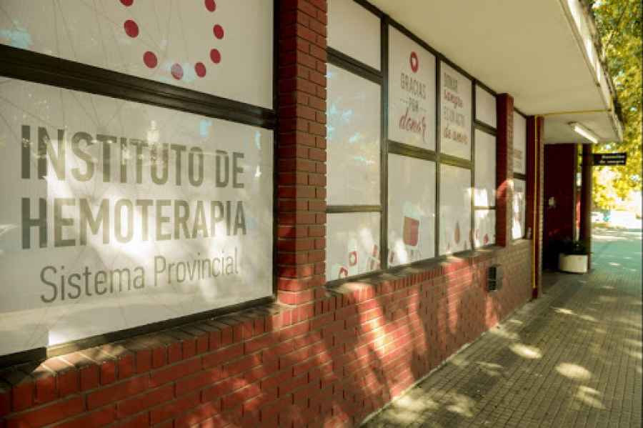 Como parte del protocolo para probar su efectividad, se aplicó en 29 pacientes bonaerenses. Algunos estaban en terapia intensiva y, tras recibirlo, mejoraron muy rápido y hasta fueron dados de alta.