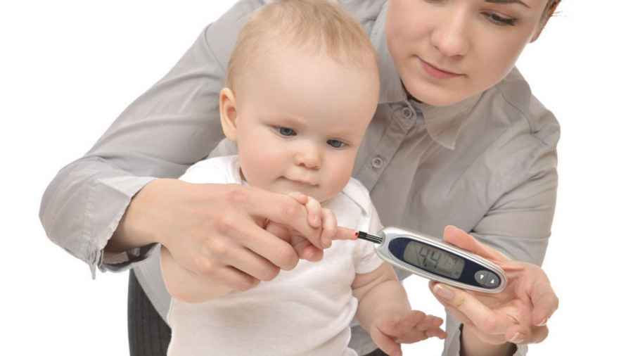 Cada vez más niños y adolescentes desarrollan diabetes tipo 2, a raíz de la epidemia mundial de obesidad infantil. En nuestro país, 4 de cada 10 niños de entre 5 y 17 años tienen exceso de peso.