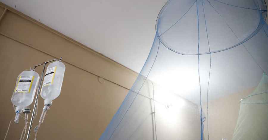 Desde noviembre de 2019 rige una disposici&oacute;n de la ANMAT (emitida en 2017 y prorrogada hasta entonces) que obliga a los fabricantes de soluciones 'parenterales' a actualizar sus envases para minimizar el riesgo de infecciones para los pacientes.