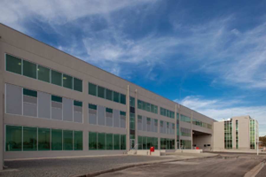 Se encuentra en total funcionamiento la primera planta farmac&eacute;utica edificada en la zona, recientemente construida por el laboratorio Montpellier, una empresa del grupo Bag&oacute;.