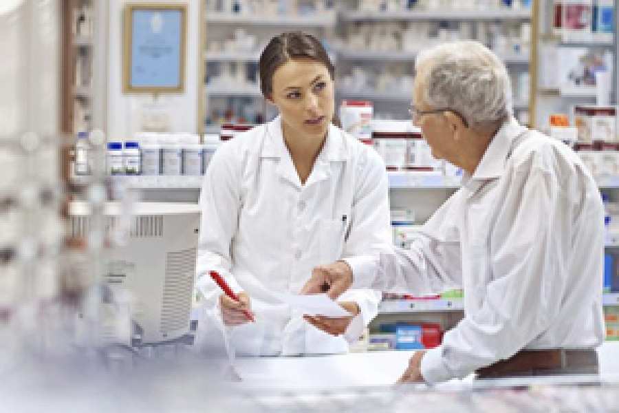 Estudio en la farmacia espa&ntilde;ola: el farmac&eacute;utico cambia la terapia en casi un 30% de casos de automedicaci&oacute;n